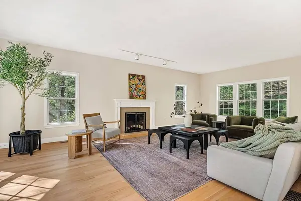 20 Old Rd, Weston, MA 02493