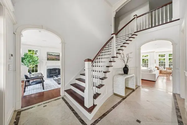 8 Valley Road, Wellesley, MA 02481