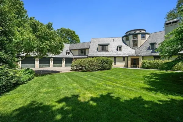 15 Claridge Drive, Weston, MA 02493
