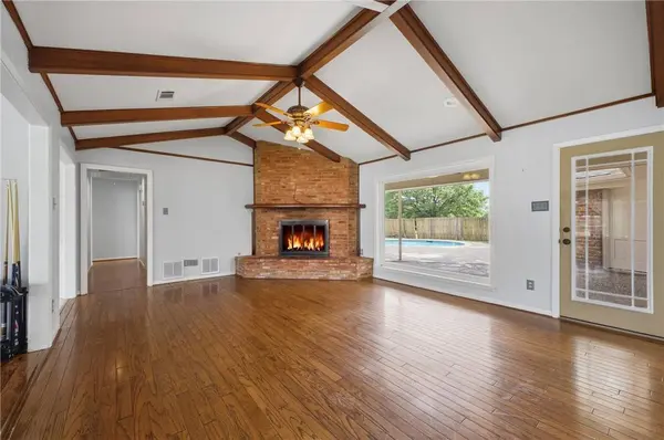 2104 Carter Creek Pkwy, Bryan, TX 77802