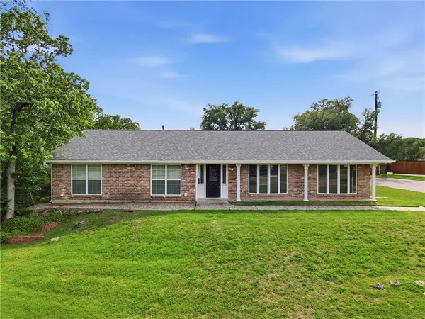 2104 Carter Creek Pkwy, Bryan, TX 77802