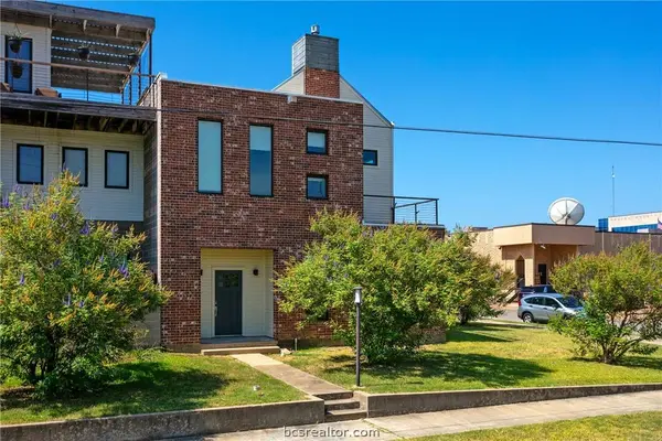 217 N Houston AVE, Bryan, TX 77803