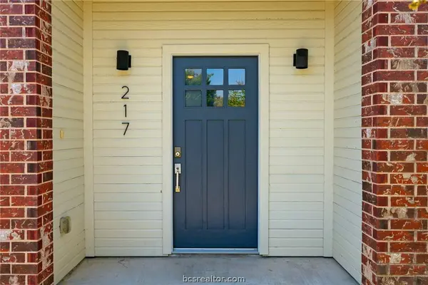 217 N Houston AVE, Bryan, TX 77803