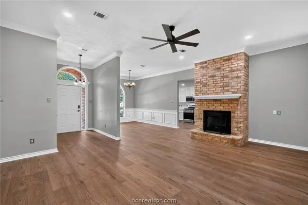2301 Kuykendall CIR, Bryan, TX 77808