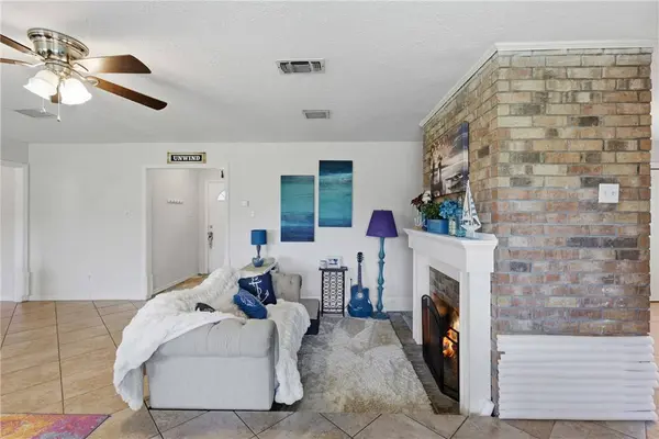 3235 Red Robin LOOP, Bryan, TX 77802