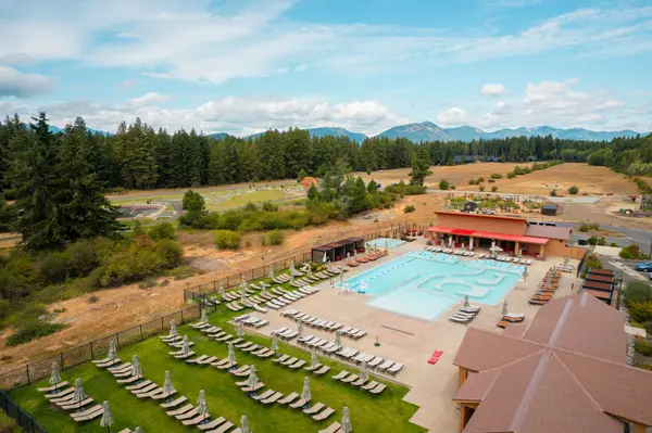 Nelson Farm Pool at Suncadia