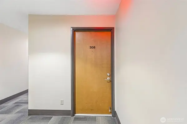 3421 SW Roxbury ST #308, Seattle, WA 98126