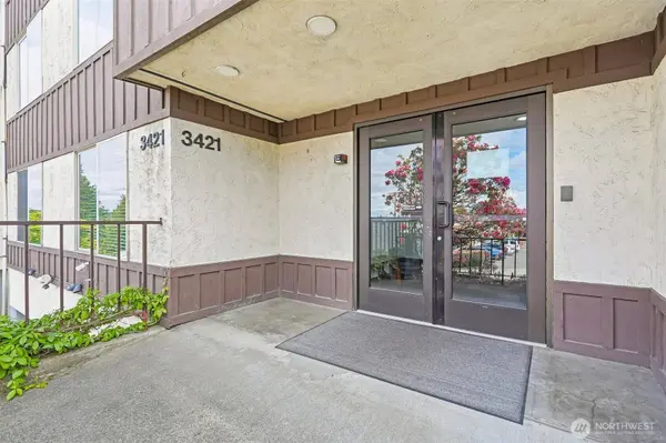 3421 SW Roxbury ST #308, Seattle, WA 98126