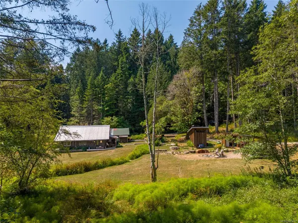 4501 Short Rd, Pender Island, BC V0N 2M1