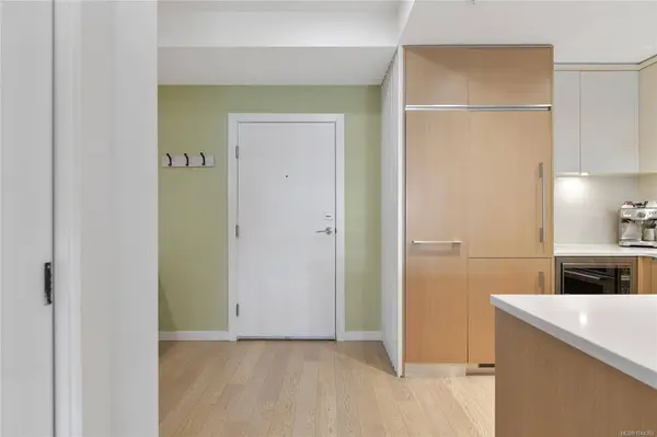 1033 Cook St ##211, Victoria, BC V8V 0E1