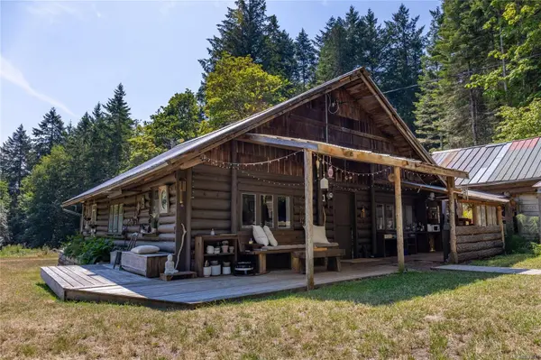 4501 Short Rd, Pender Island, BC V0N 2M1