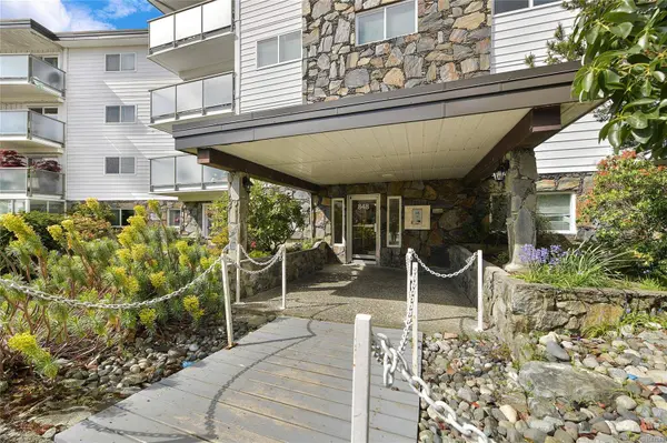 848 Esquimalt Rd ##214, Esquimalt, BC V9A 6W9