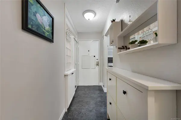 848 Esquimalt Rd ##214, Esquimalt, BC V9A 6W9