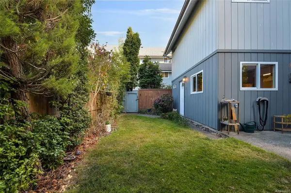 444 Michigan St ##2, Victoria, BC V8V 1R5