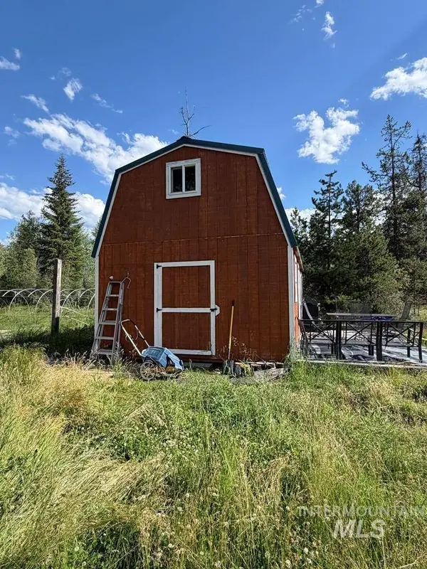 40 Black Pine Place, Mccall, ID 83638