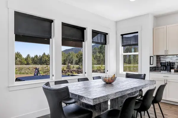 13102 Hawks Bay Road, Donnelly, ID 83615