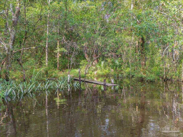 0000 Knight Dr, Bagdad, FL 32570