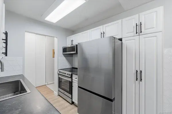 1600 Dufferin Cres ##104, Nanaimo, BC V9S 5N2