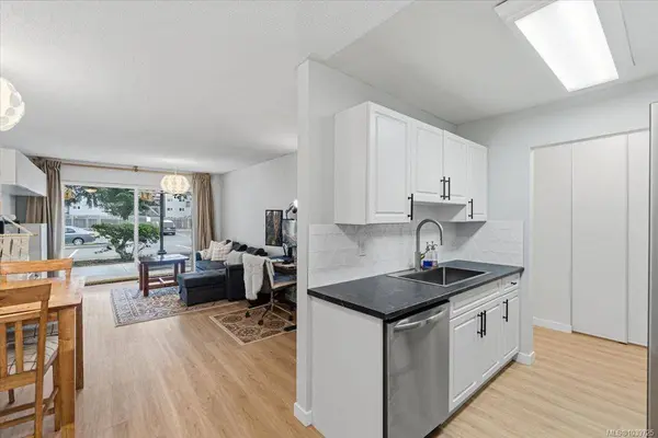 1600 Dufferin Cres ##104, Nanaimo, BC V9S 5N2