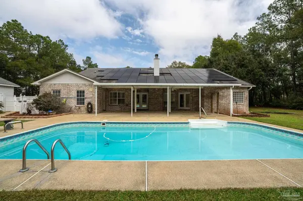1911 Tillman Ln, Pensacola, FL 32526