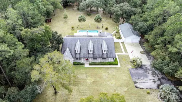 1911 Tillman Ln, Pensacola, FL 32526