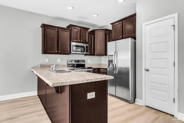 6036 Royal Port Ct, Pensacola, FL 32526