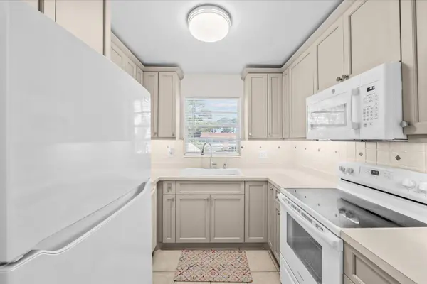 2600 SE OCEAN BLVD #DD-8, Stuart, FL 34996