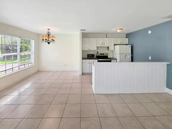 1331 3RD CT, Vero Beach, FL 32960