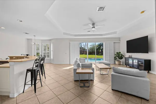 1180 AMETHYST DR SW, Vero Beach, FL 32968