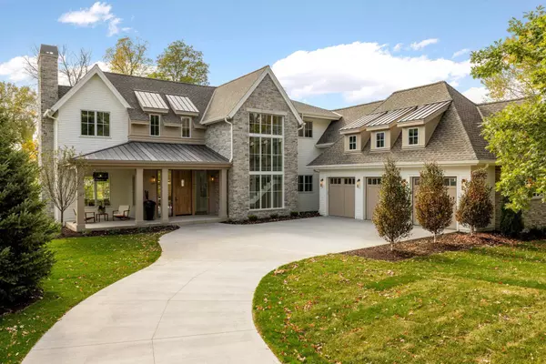 1038 Lake ST E, Wayzata, MN 55391