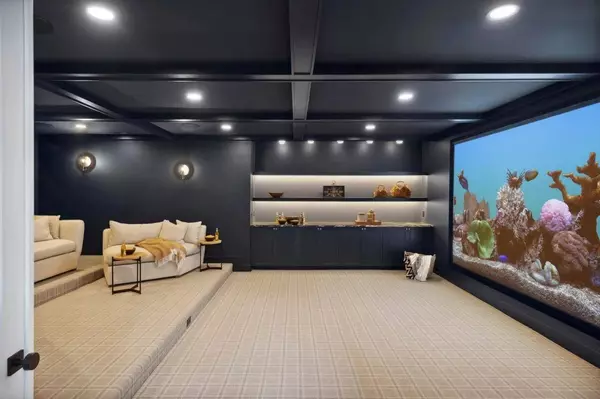 1202 La Salle ST, Wayzata, MN 55391