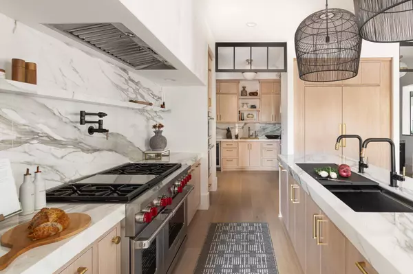 2224 Bridgevine CT, Independence, MN 55359