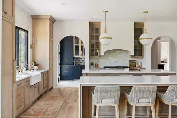 2224 Bridgevine CT, Independence, MN 55359