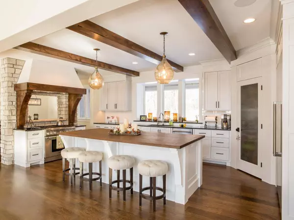 2800 Casco Point RD, Orono, MN 55391