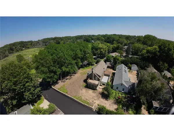 1202 La Salle ST, Wayzata, MN 55391
