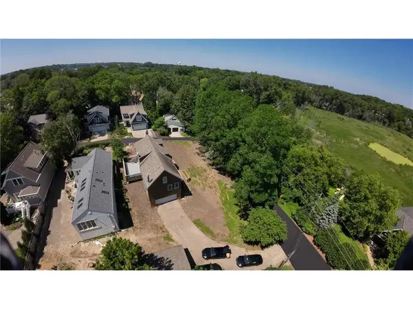 1202 La Salle ST, Wayzata, MN 55391