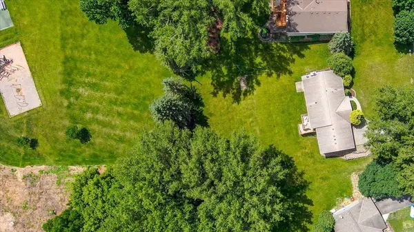 12738 Gordon DR, Eden Prairie, MN 55346