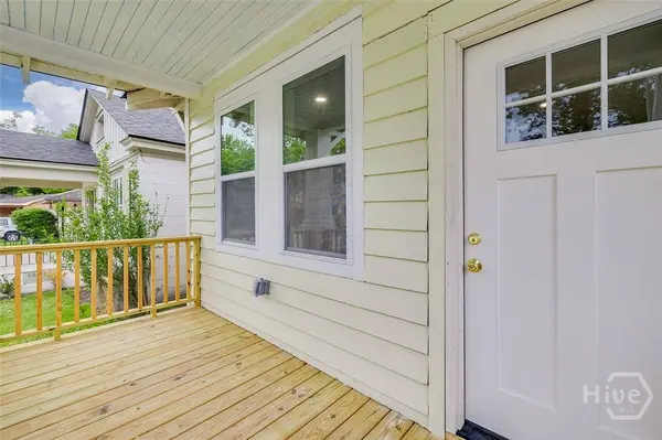 1018 Seiler AVE, Savannah, GA 31401