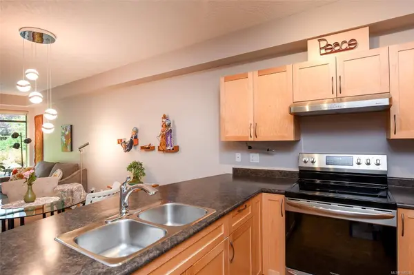2300 Mansfield Dr ##212, Courtenay, BC V9N 3S3