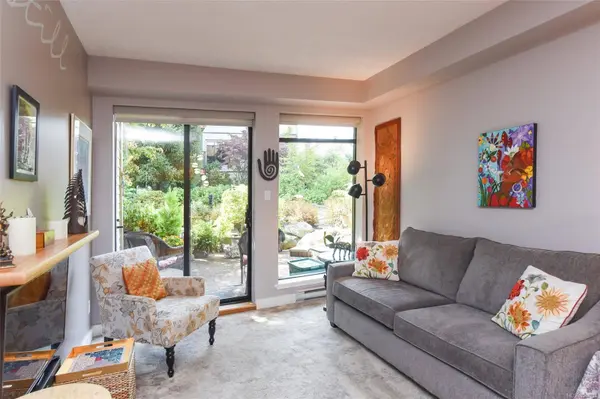 2300 Mansfield Dr ##212, Courtenay, BC V9N 3S3