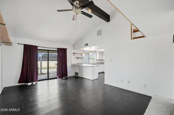 5020 W ROYAL PALM Road, Glendale, AZ 85302