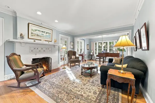 420 Lincoln AVE W, Highland Park, IL 60035