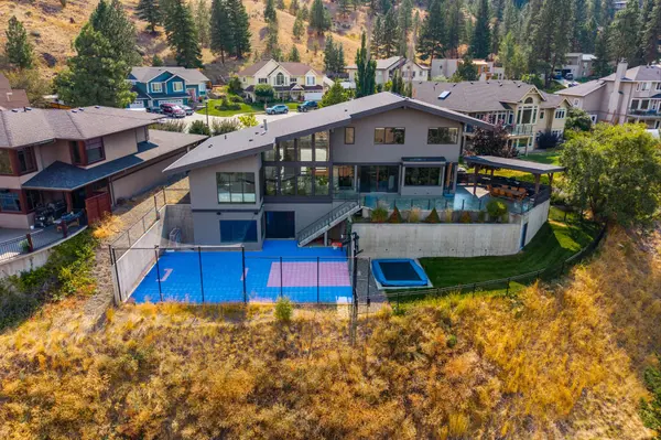 1555 Kicking Horse Way-104