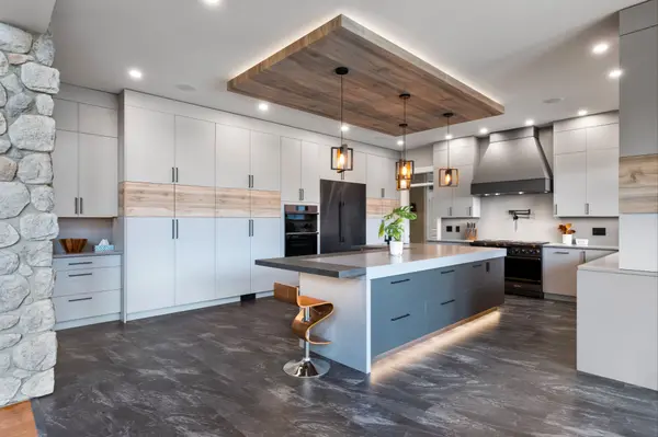 700 Harrington-21
