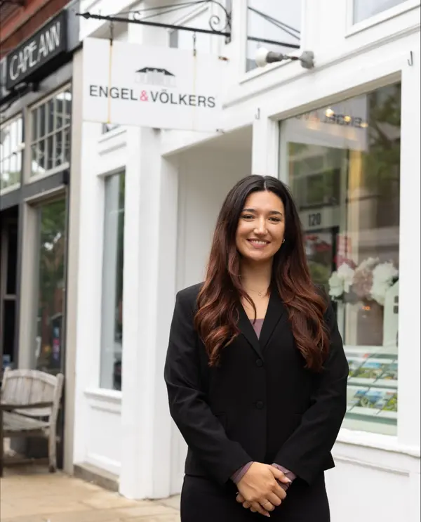 Emma Duckworth Realtor_ Engel&Völkers