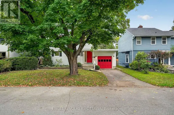 35 BEDFORD CRESCENT, Ottawa, ON K1K0E6