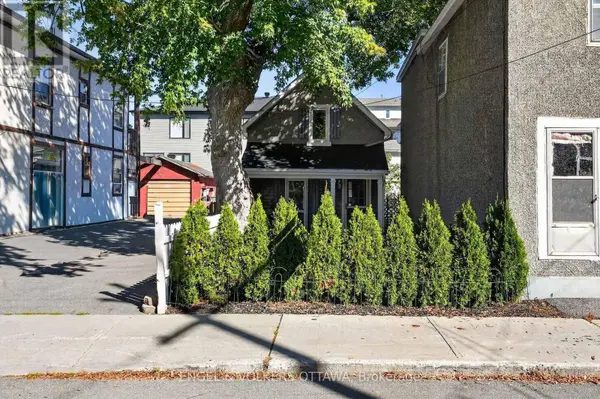 319 SAVARD AVENUE, Ottawa, ON K1L7S1
