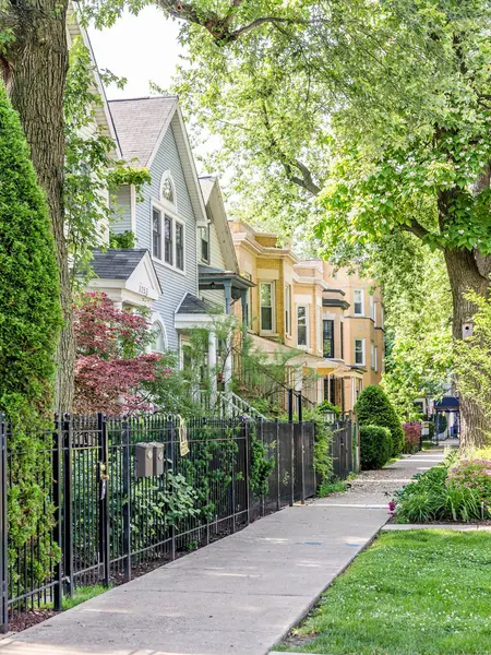 Roscoe Village