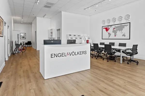 Engel&Volkers- 5