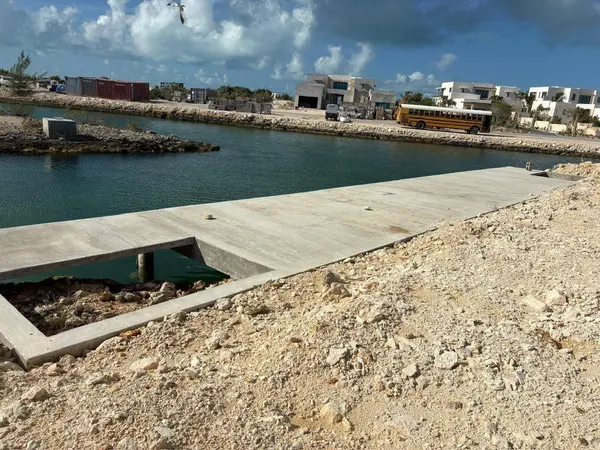 TURTLE TAIL WATERFRONT